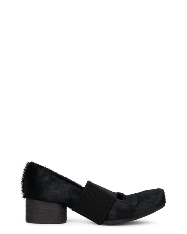 Slippers with fur
